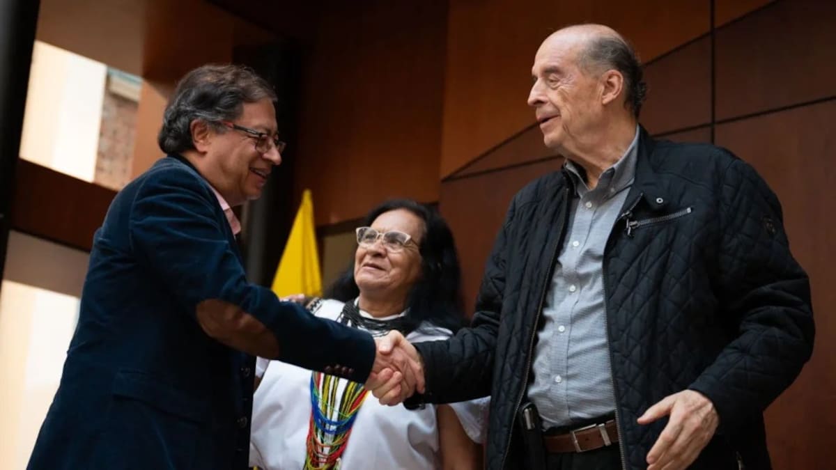 Álvaro Leyva aseguró que el presidente Gustavo Petro consume drogas. Redes de Leyva. // Foto: Archivo - Cortesía.