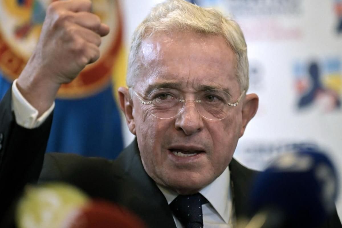 Álvaro Uribe señala al Gobierno Petro de influir en su proceso judicial