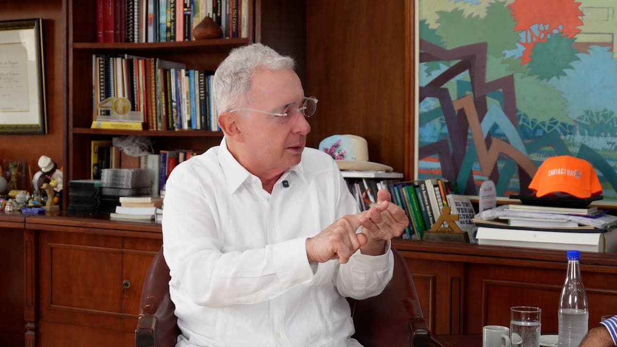 Álvaro Uribe Vélez lanzó criticas al Gobierno de Gustavo Petro. // Foto: Diego Fierro.