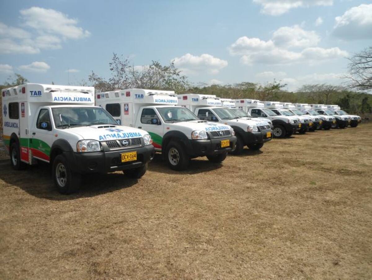 En total fueron entregadas 17 ambulancias. Cortesía