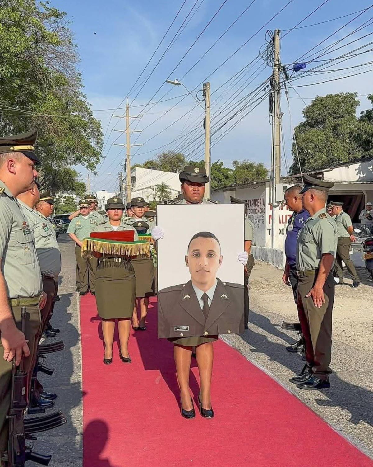 Homenaje de la Policía al patrullero Amir Chamorro Campo. //FOTO POLICÍA NACIONAL.