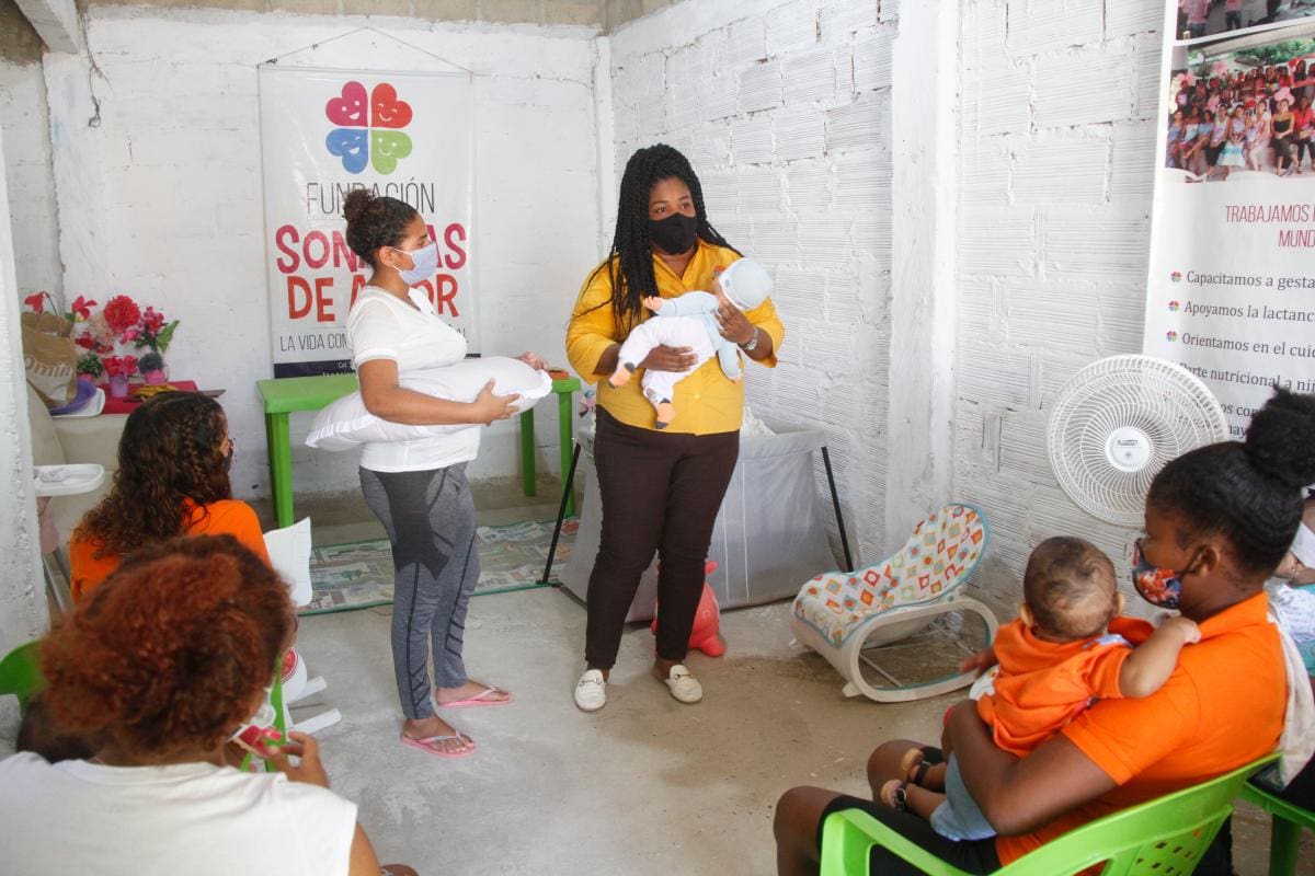 Sonrisas y amor para las madres de Nelson Mandela