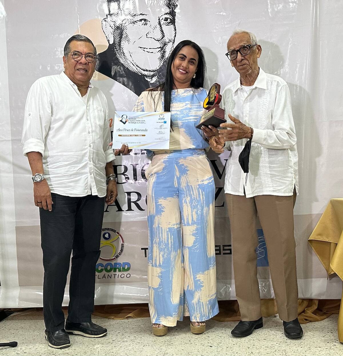 Una hija de Ana Pérez de Peñaranda, primera mujer cronista deportiva en Colombia recibió el Premio de Vida y Obra.