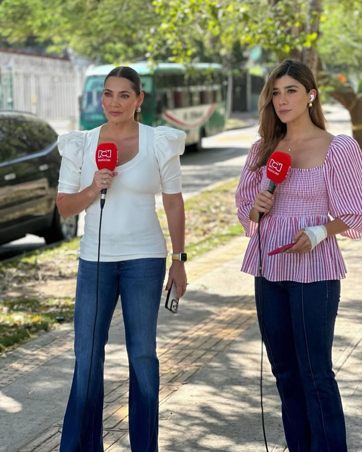 Andrea Jaramillo Char junto a Jessica de la Peña.