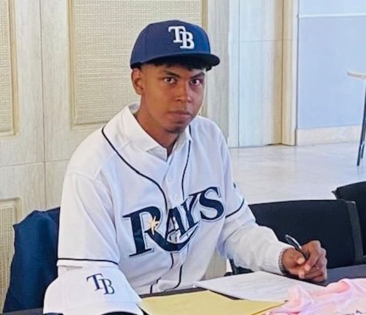 Andrés Alcázar logró la firma con los Rays de Tampa. //CORTESÍA