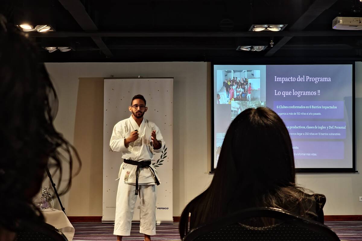 Deportista cartagenero presenta proyecto social y deportivo ante Embajada de EE. UU.