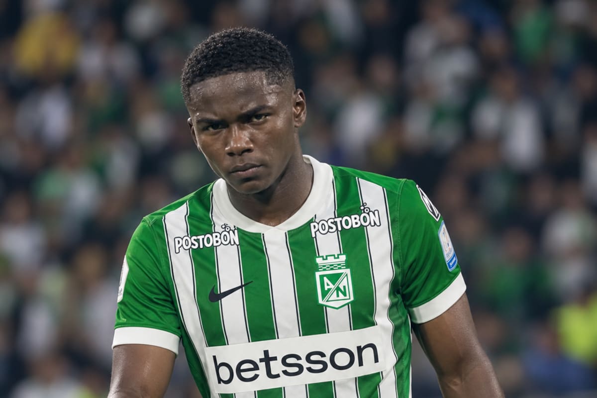 Dos clubes de la Premier League siguen de cerca a joven figura de Atlético Nacional