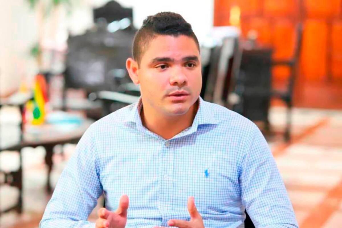 William Dau suspende al alcalde de la Localidad 2, Andy Reales