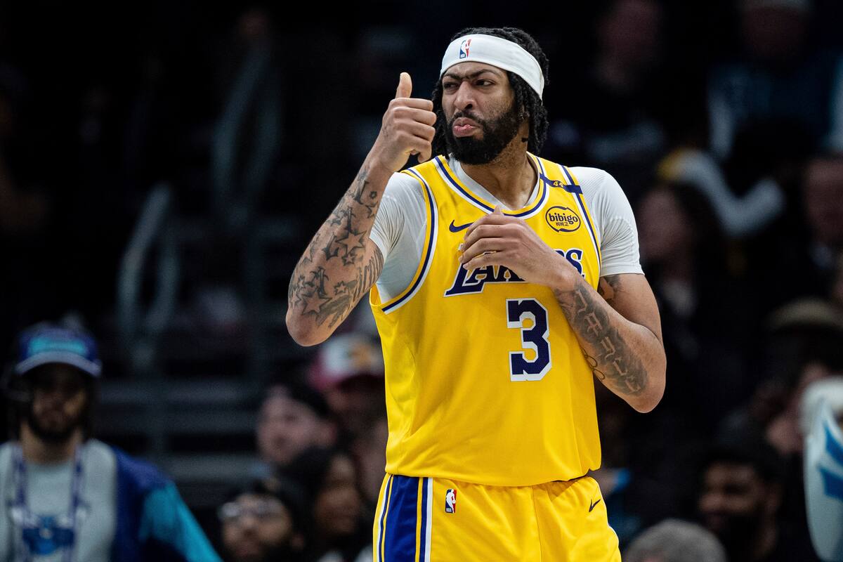 Los Dallas Mavericks recibirán a Anthony Davis. //AP