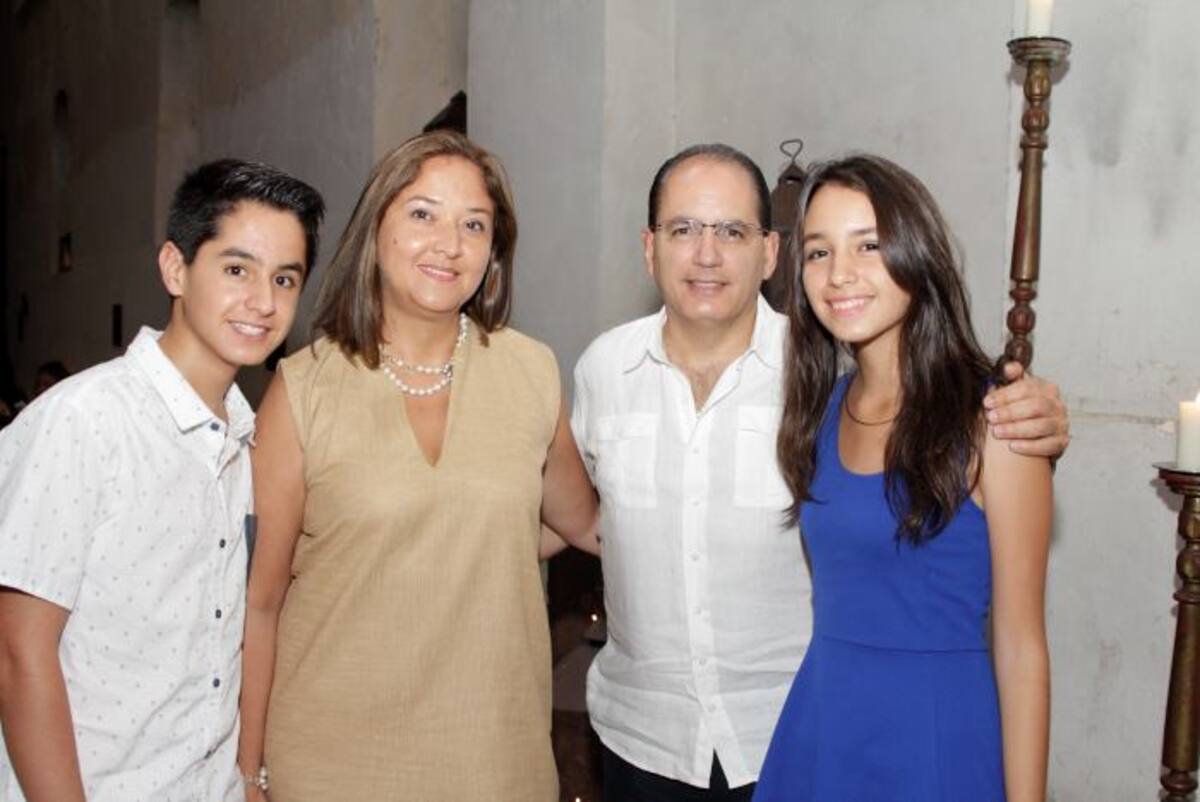 Antonio Aguirre, Silvana Recalde, Juan Martín Aguirre y Rafaela Aguirre. NAYIB GAVIRIA - EL UNIVERSAL
