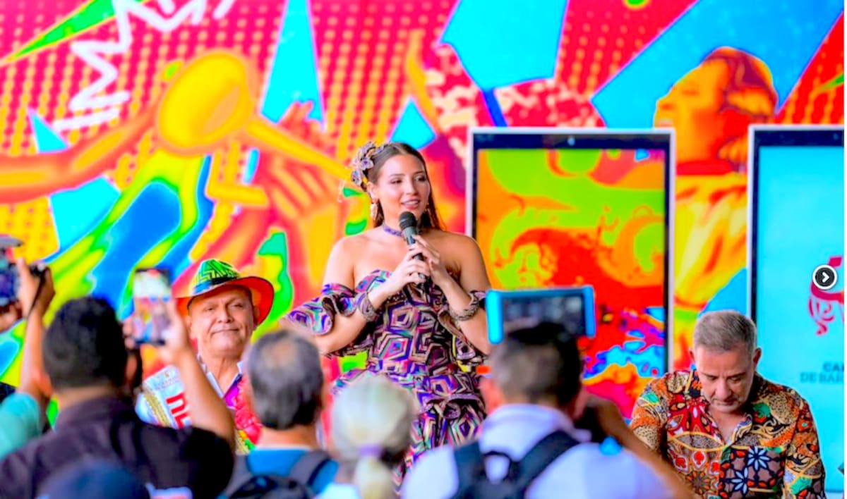 La Reina del Carnaval Michelle Char Fernández, durante el anuncio de la fecha y el lugar donde se hará la Lectura del Bando 2026.//Cortesía Carnaval de Barranquilla.