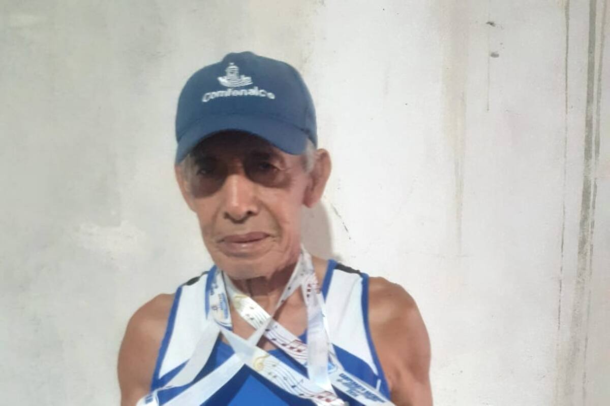 Arcadio Martínez, de 78 años, gana tres medallas en atletismo master