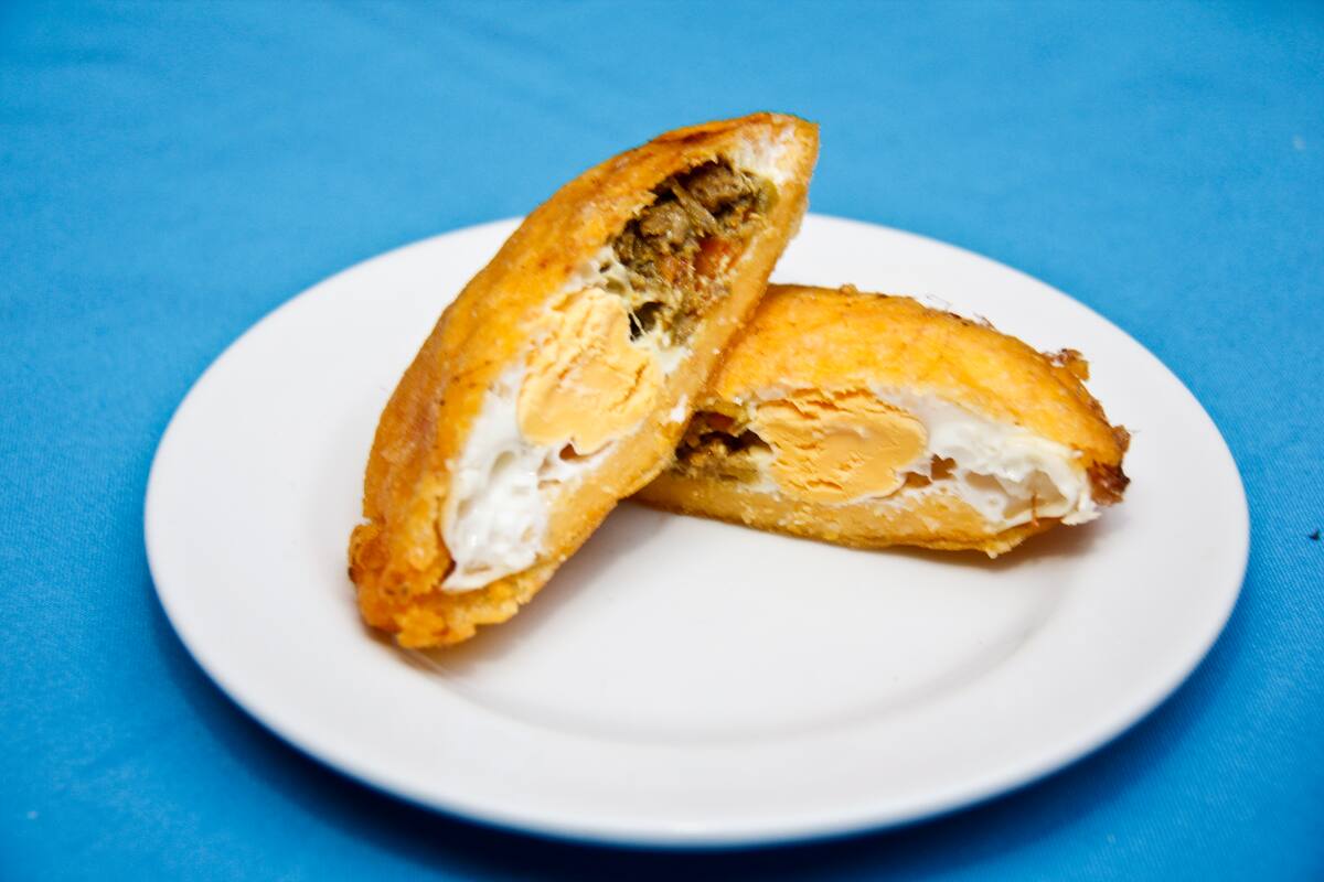La arepa de huevo es uno de los fritos típicos de la ciudad.