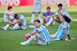El video viral del piloto que engañó a pasajeros argentinos sobre el resultado del Mundial