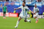 Lionel Messi, Kylian Mbappé y Erling Haaland brillaron en sus debuts mundialistas