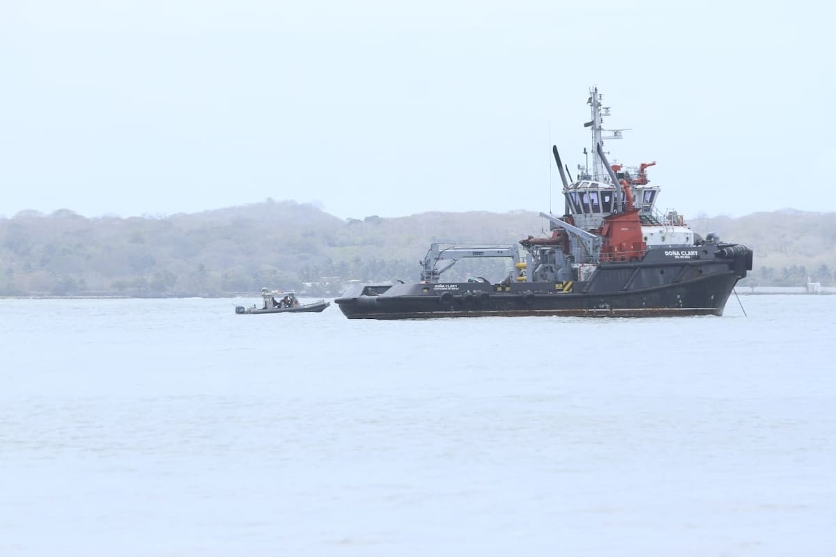 Unidades de Guardacostas confirmaron el hallazgo del cuerpo sin vida de un joven frente a los espolones de la isla de Tierrabomba. //JULIO CASTAÑO//EL UNIVERSAL.