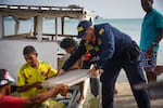 Armada envía 138 toneladas de ayuda a Nuquí y otras zonas afectadas por el terremoto