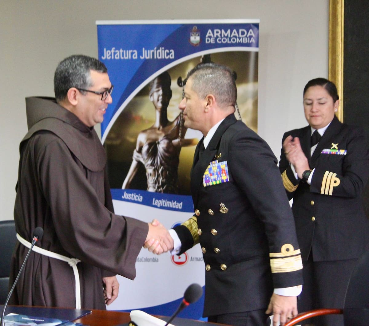 Armada de Colombia y la Universidad San Buenaventura firmaron un convenio para desarrollar el proyecto de memoria histórica “Montes de María: Territorios que renacen". // Foto: cortesía