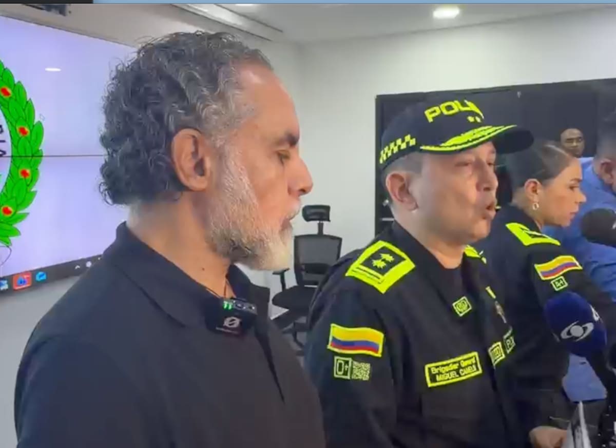 El comandante d el Policía Metropolitana de Barranquilla, Miguel Camelo Sánchez, durante su declaración con los medios de comunicación..//El Universal.
