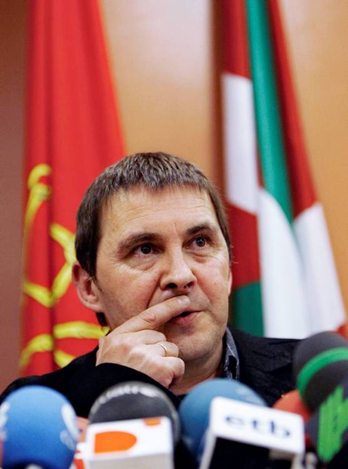 Arnaldo Otegi, está condenado a seis años de cárcel por intentar reconstruir la dirección de Batasuna. AP ALVARO BARRIENTOS