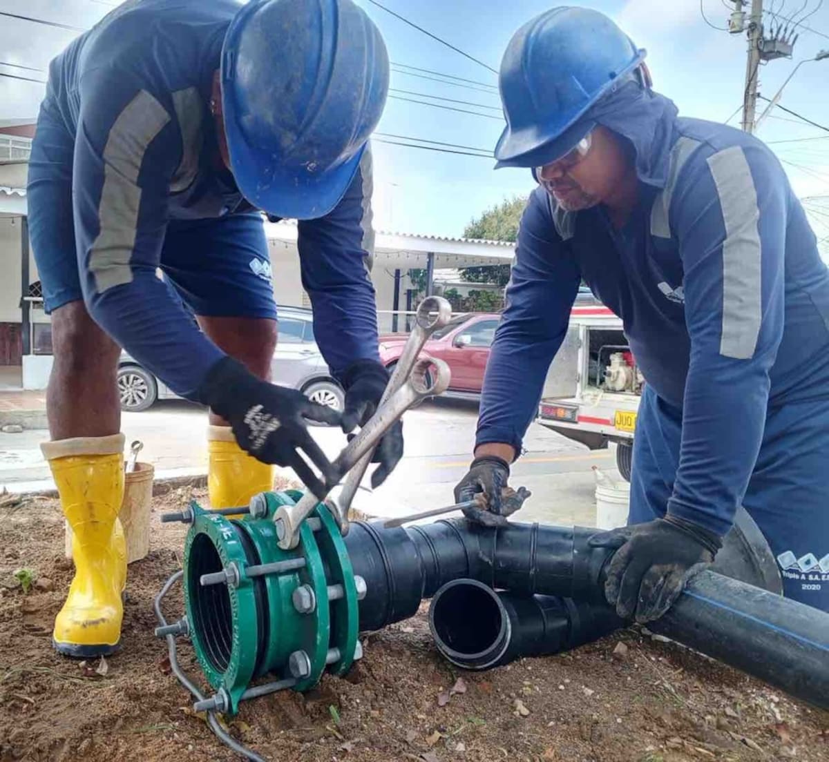 La empresa Triple A también está instalando en el barrio Paraíso cerca de 1.5 kilómetros de tubería de polietileno.