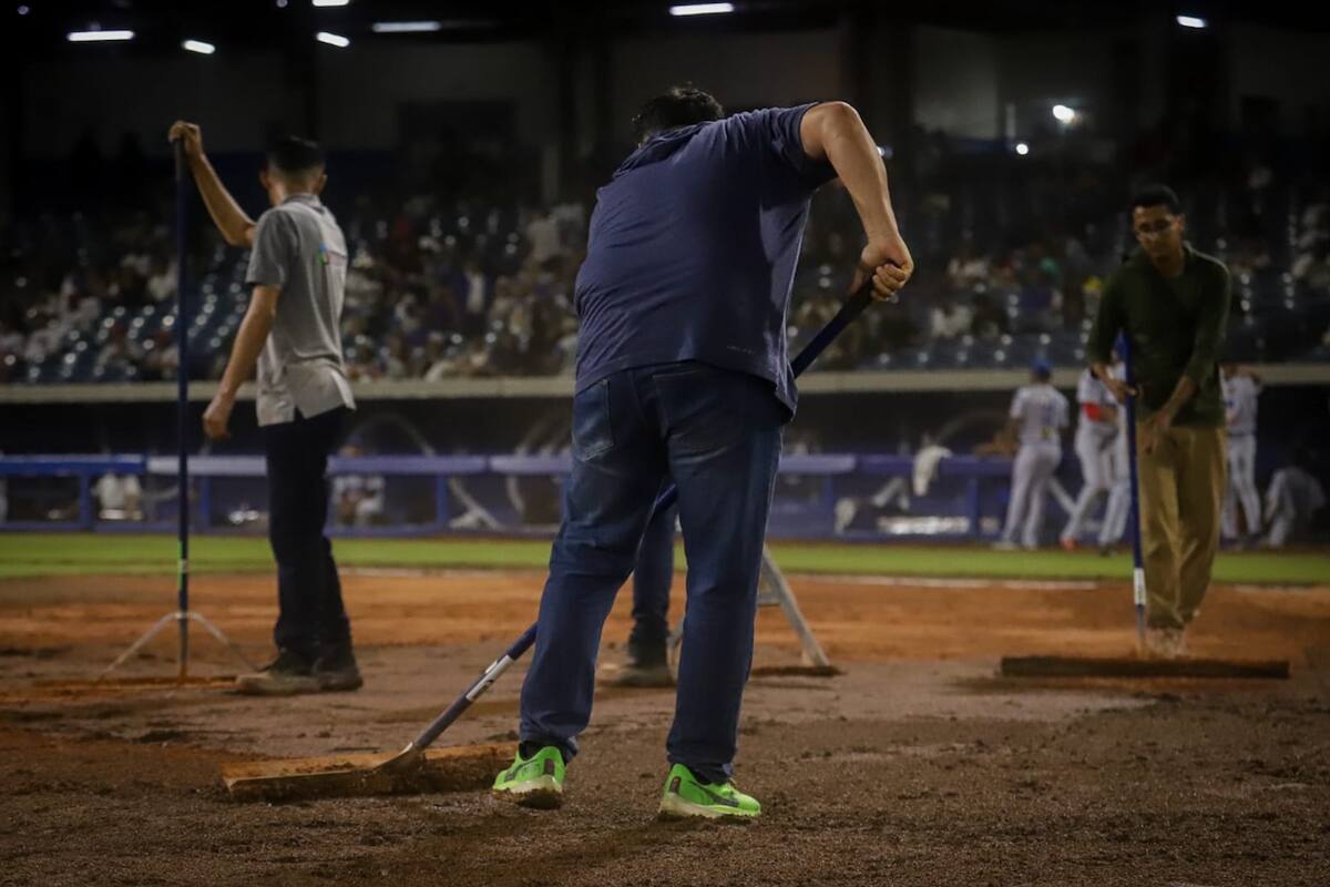 El terreno del Estadio Edgar Rentería está siendo sometido a un arreglo por eso se suspendió el partido entre Tigres de Cartagena y Caimanes de Barranquilla programado para este sábado.//Cortesía.