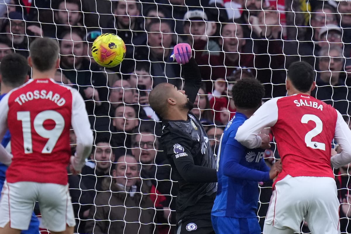 Arsenal y Chelsea disputaron un partidazo por la Premier League. //Foto, AP: Grant