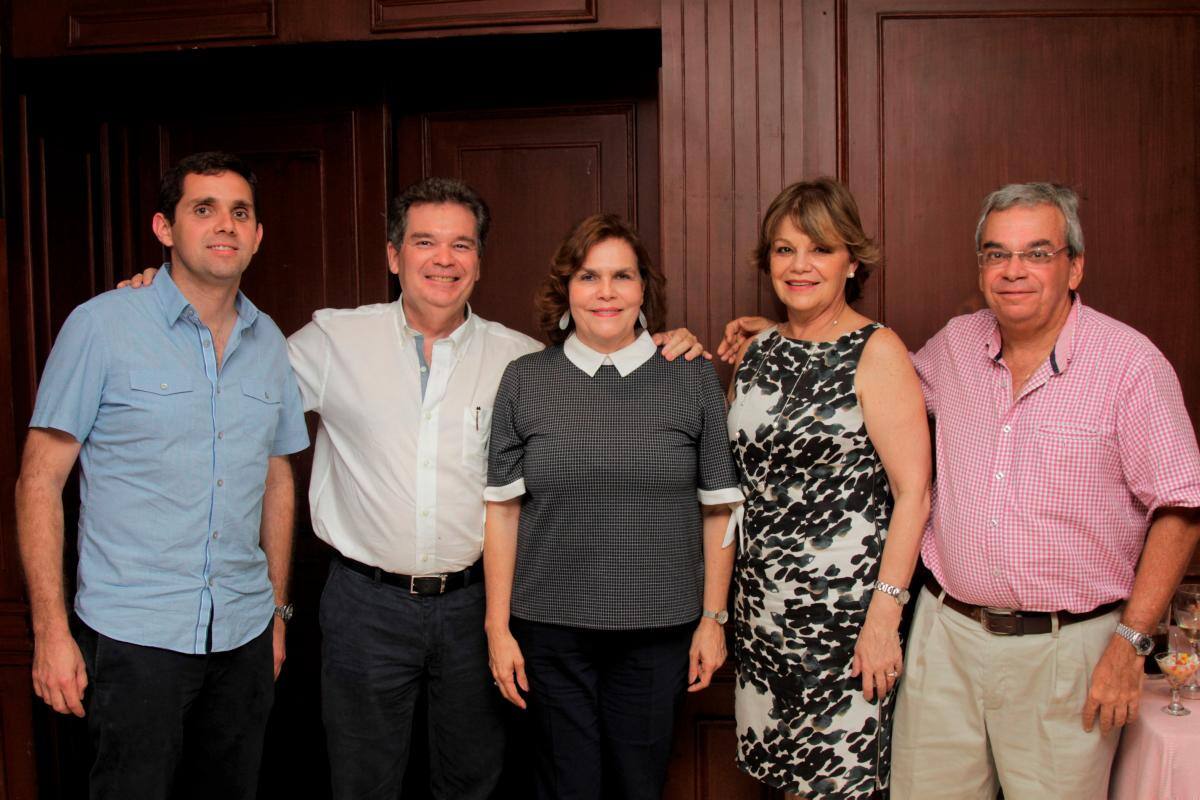 Arturo Cepeda, Hernando Cepeda, Martha Lucía Noguera, Nora Cepeda y Alberto Cepeda.//FOTOS: nayib gaviria - EL UNIVERSAL.