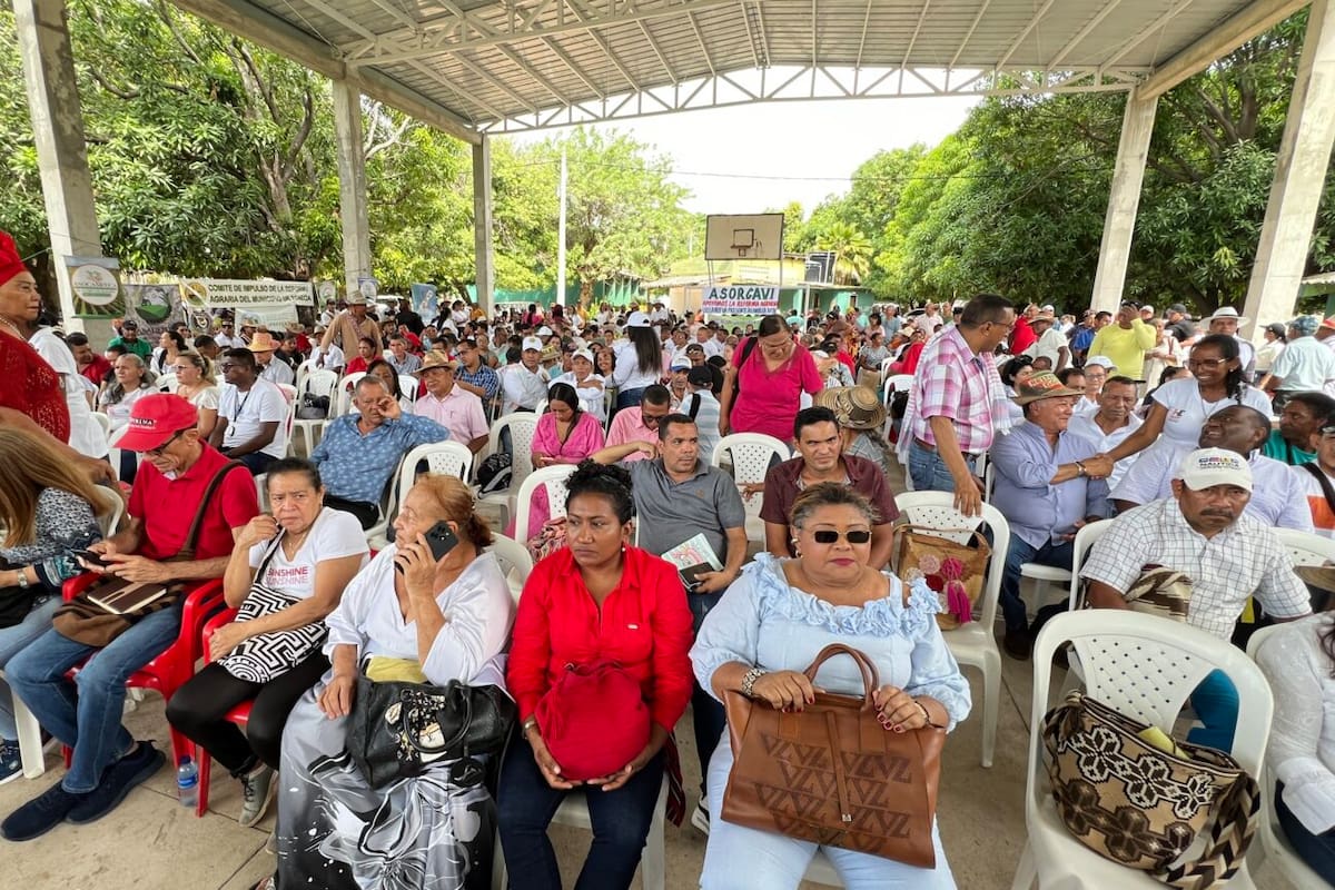 Gobierno Petro reafirma compromiso de la reforma agraria con asamblea en La Guajira