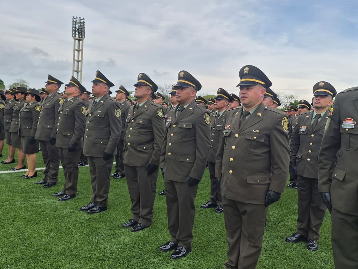 La Policía Nacional realizó la ceremonia de ascensos para 908 uniformados de Barranquilla, en reconocimiento a su labor y disciplina. //FOTO: POLICÍA MEBAR.