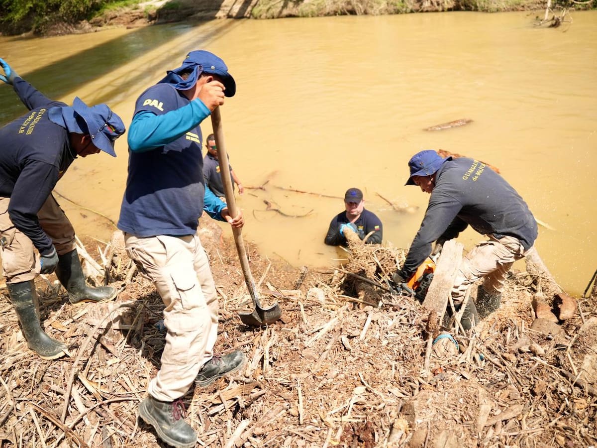 Así apoyan los Guardianes de Bolívar a familias damnificadas por las inundaciones. // Foto: cortesía - Gobernación de Bolívar
