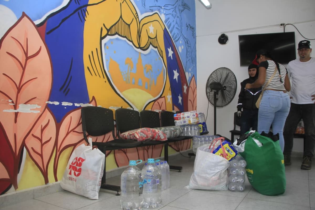 Así avanza la campaña de donaciones para Venezuela en Cartagena. // Foto: Julio Castaño - El Universal