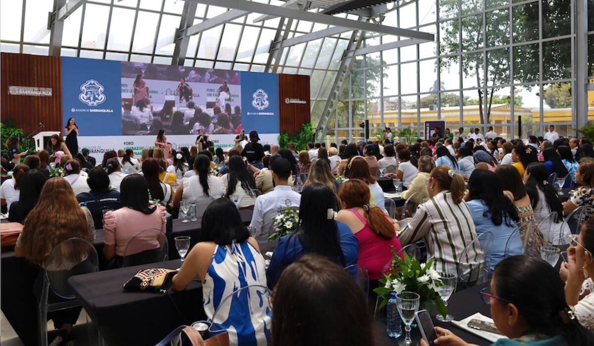 Mas de 300 invitados tuvo el foro 'Liderazgo Femenino que Transforma' que organizó la Alcaldía de Barranquilla para conmemorar el Día Internacional de la Mujer.//Cortesía.