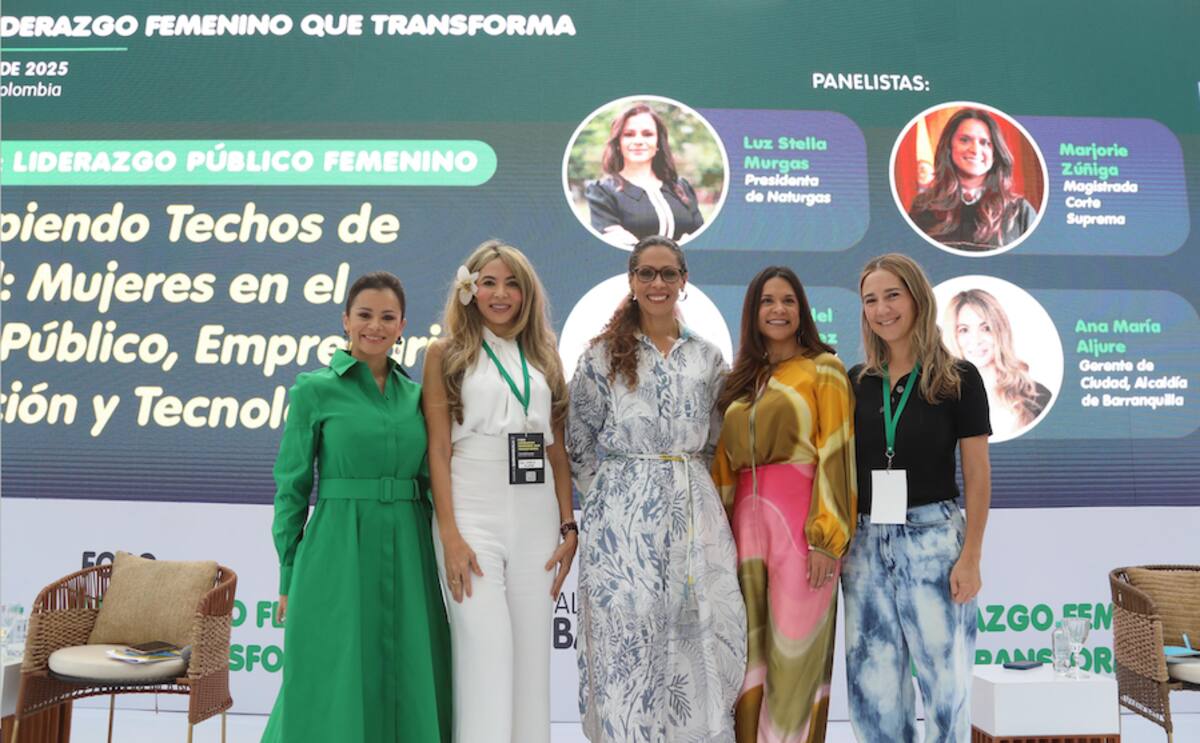Más de 20 mujeres destacadas en sectores como el empresarial, educativo, arte, gobierno, deporte, social y medios de comunicación, participaron en el foro 'Liderazgo Femenino que Transforma' para conmemorar el Día Internacional de la Mujer.//Cortesía.
