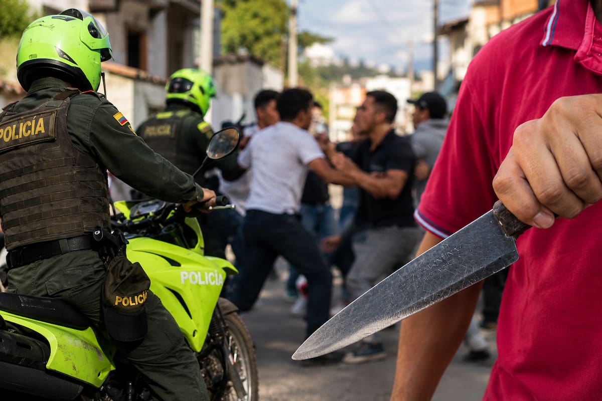 Foto de referencia de una riña callejera.