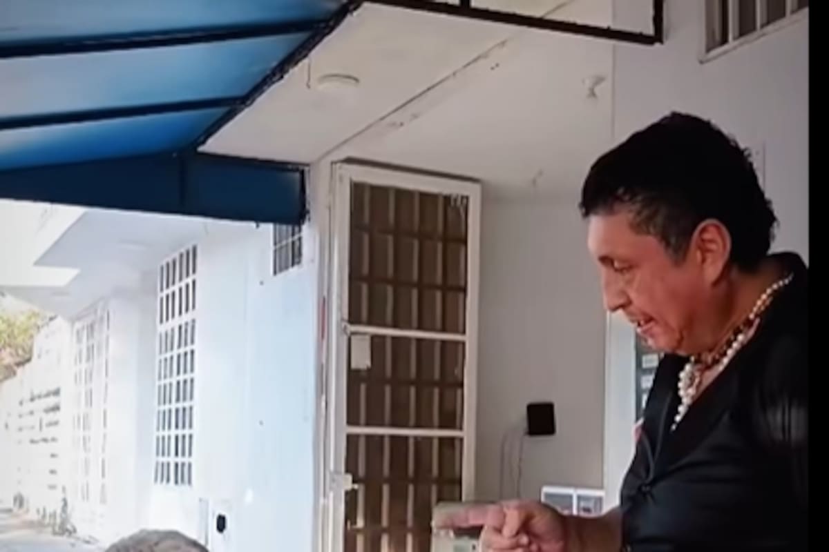 Así fue la polémica agresión de ‘Jhon Calzones’ a un periodista antes de su muerte