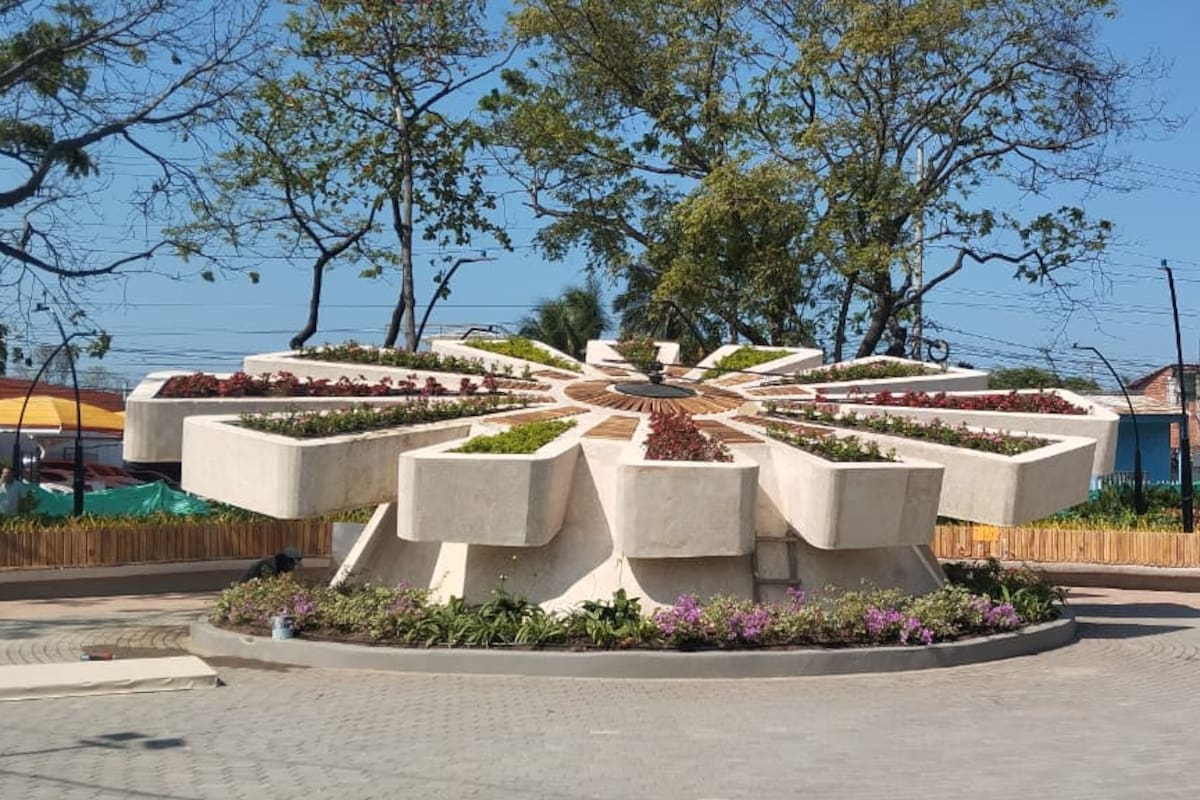 Listo el renovado Reloj Floral de Cartagena: abre este miércoles