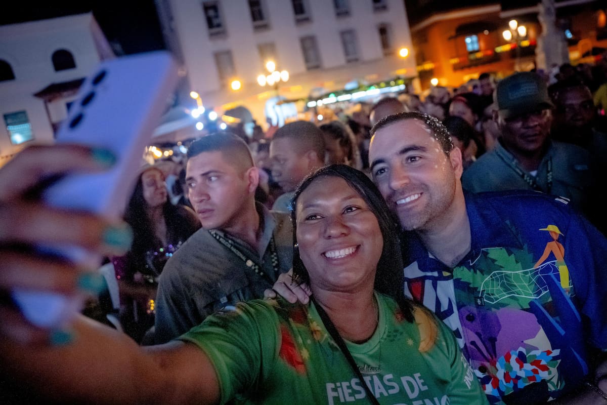 Así se vive Bolívar 1600 en la Plaza de la Aduana. // Foto: cortesía