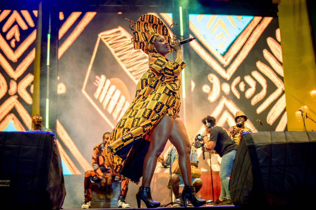 Así se vive Bolívar 1600 en la Plaza de la Aduana. // Foto: cortesía