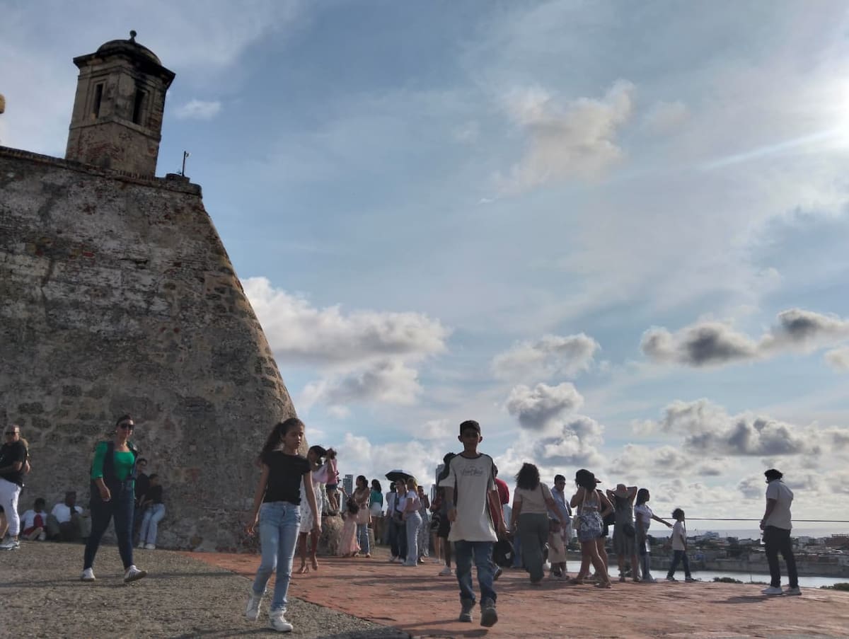 Así se vivió el día de entrada libre en el Castillo de San Felipe. // Foto: Zenia Valdelamar - El Universal