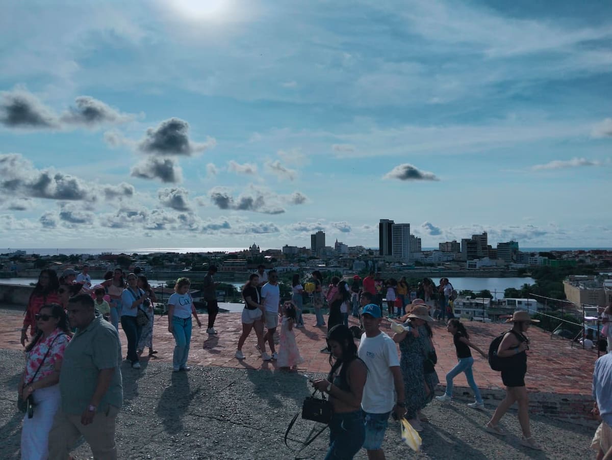 Así se vivió el día de entrada libre en el Castillo de San Felipe. // Foto: Zenia Valdelamar - El Universal