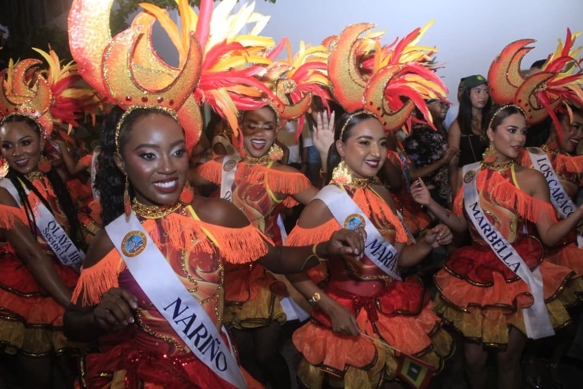 Así se vivió la Noche de Candelas en Cartagena. // Óscar Díaz - El Universal