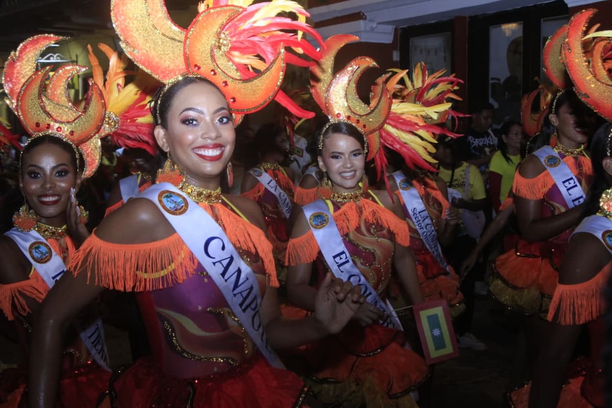 Así se vivió la Noche de Candelas en Cartagena. // Óscar Díaz - El Universal