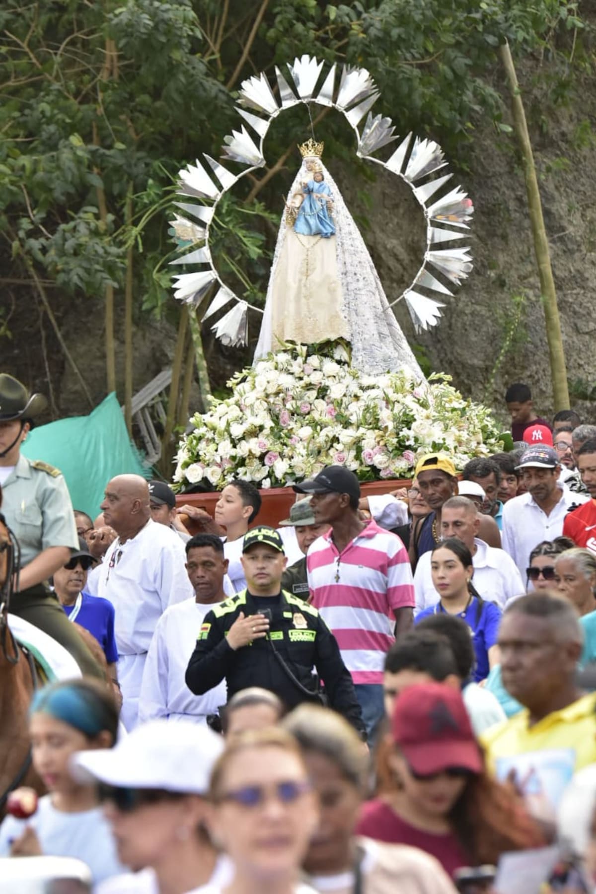 Así se vivió la procesión de la Virgen de la Candelaria.// Foto: Javier García - El Universal