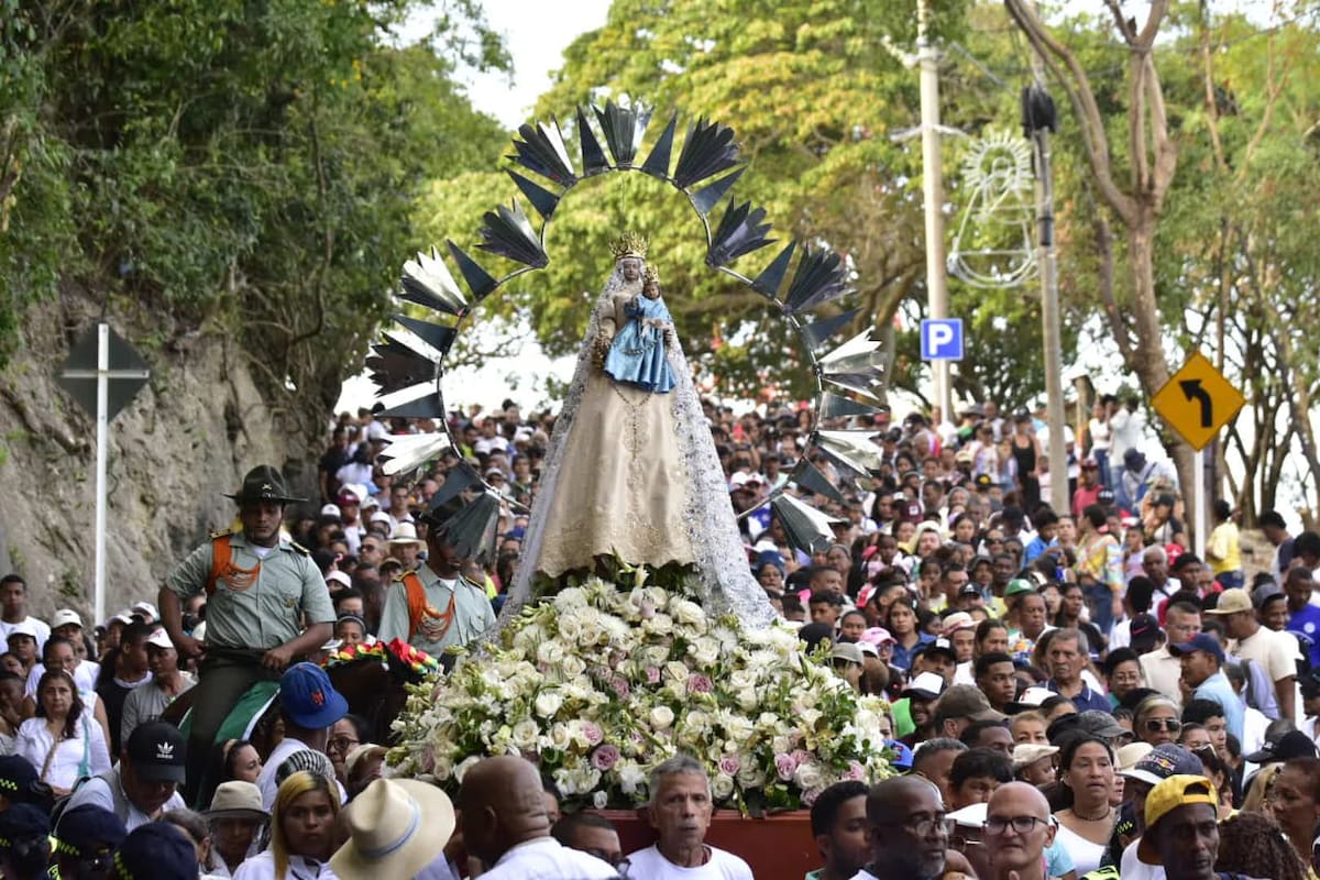 Así se vivió la procesión de la Virgen de la Candelaria.// Foto: Javier García - El Universal