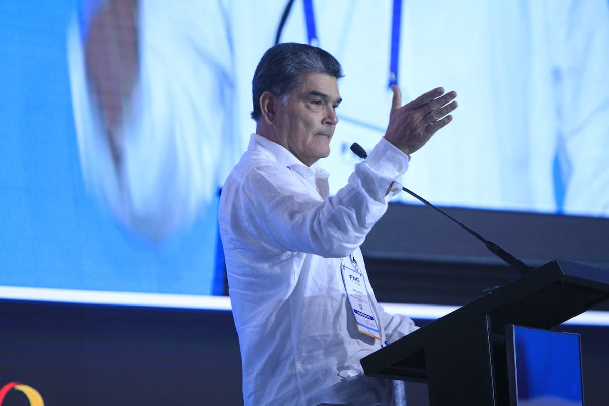Gregorio Eljach, procurador General de la Nación, habló sobre la situación política de Colombia. // Foto: Oscar Diaz.