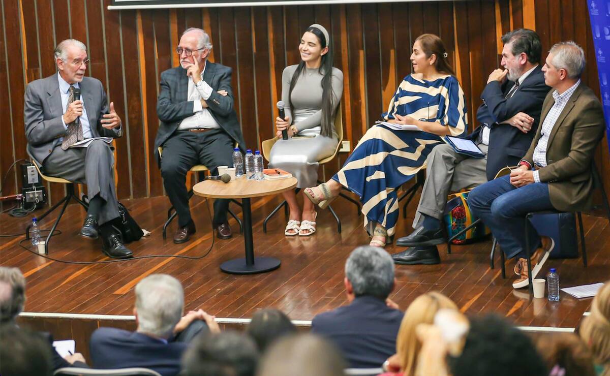 Aspecto del seminario ‘El debate inacabado entre el principio de unidad nacional y autonomía territorial’ realizado en la Universidad Pontificia Bolivariana, en Medellín.//Cortesía.