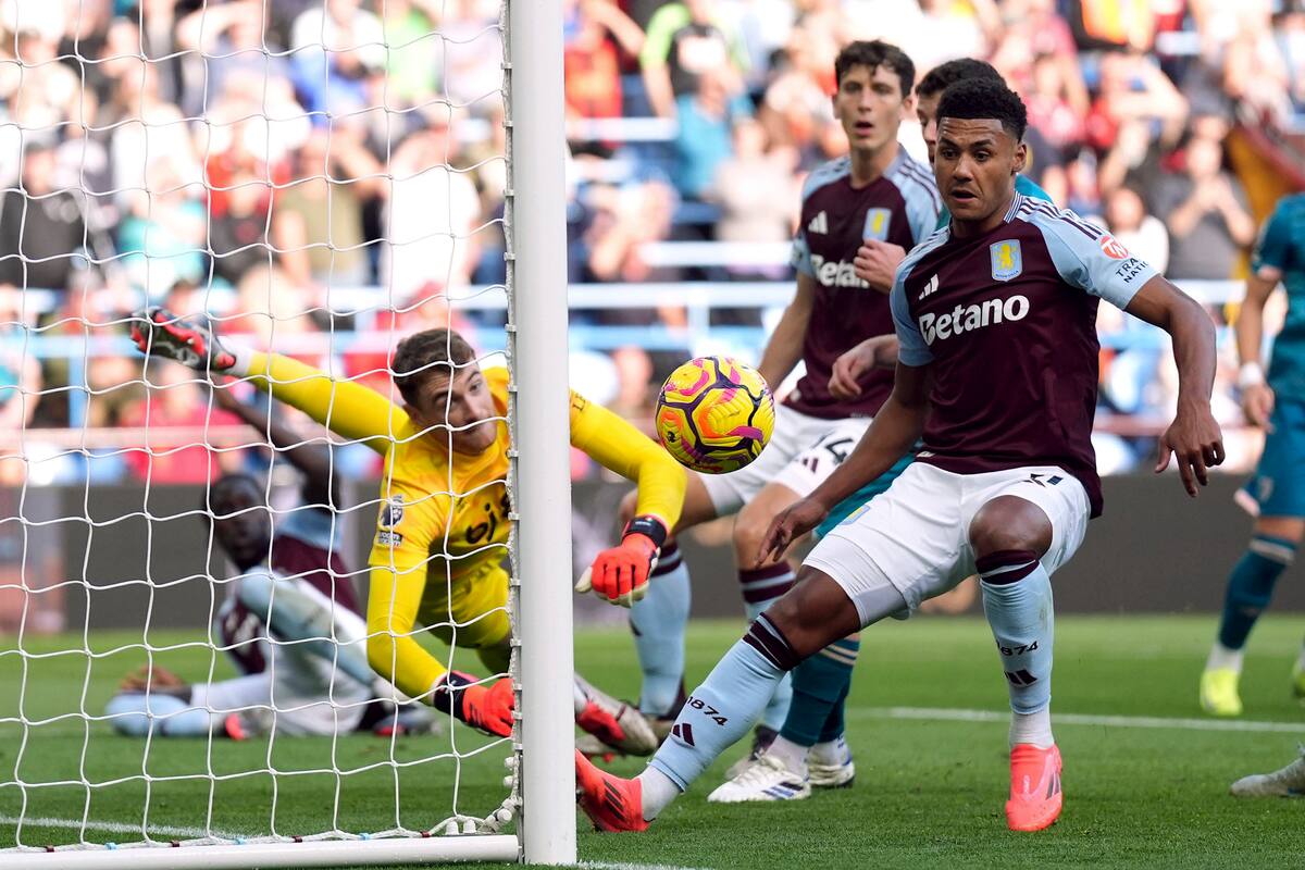 Jhon Durán estuvo presente en el empate del Aston Villa ante Bournemouth