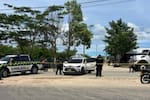 Sicarios atacan a un hombre dentro de una camioneta, frente a Villagrande de Indias