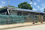 Video: ataque con drones y fusiles dejó 7 policías heridos en estación del sur de Bolívar